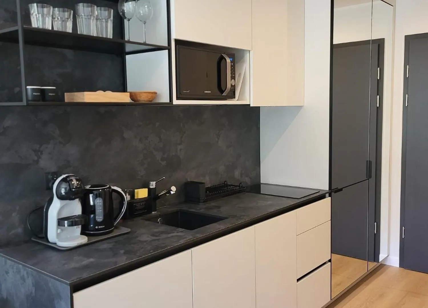 Green Apartment Poznan Plac Wolnosci 6
